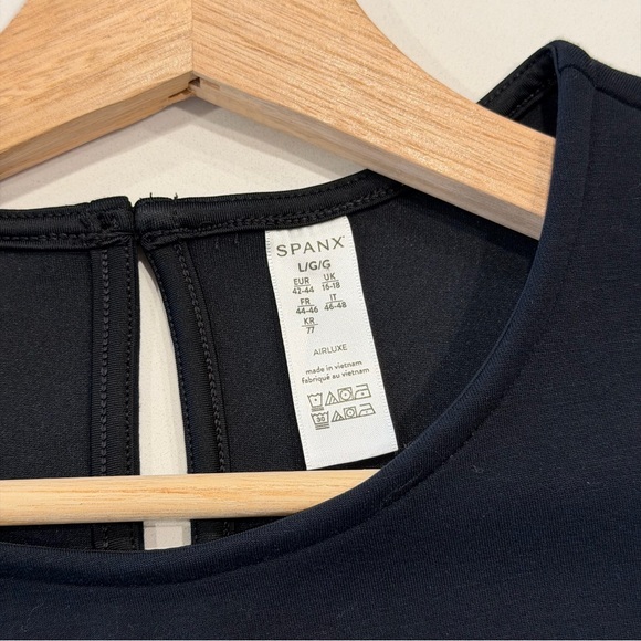 SPANX Black Sleeveless Jumpsuit - Picture 6 of 9